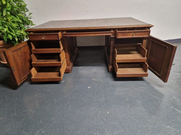 antiker Schreibtisch Doppelschreibtisch bei Antik& Stil