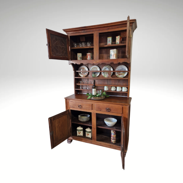 antikes Buffet Küchenschrank bei Antik & Stil