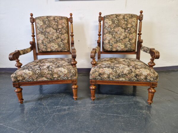 2 antike Sessel verkauft durch Antik & Stil