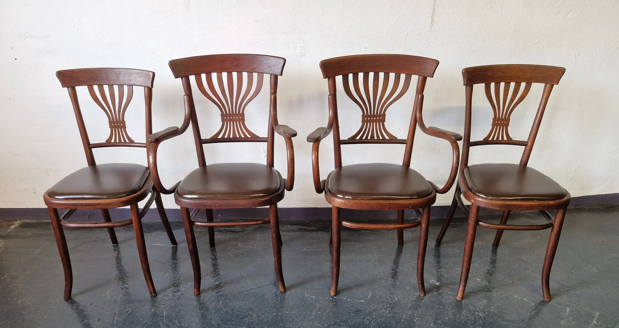 Antike Bugholzmöbel kaufen bei Antik& Stil