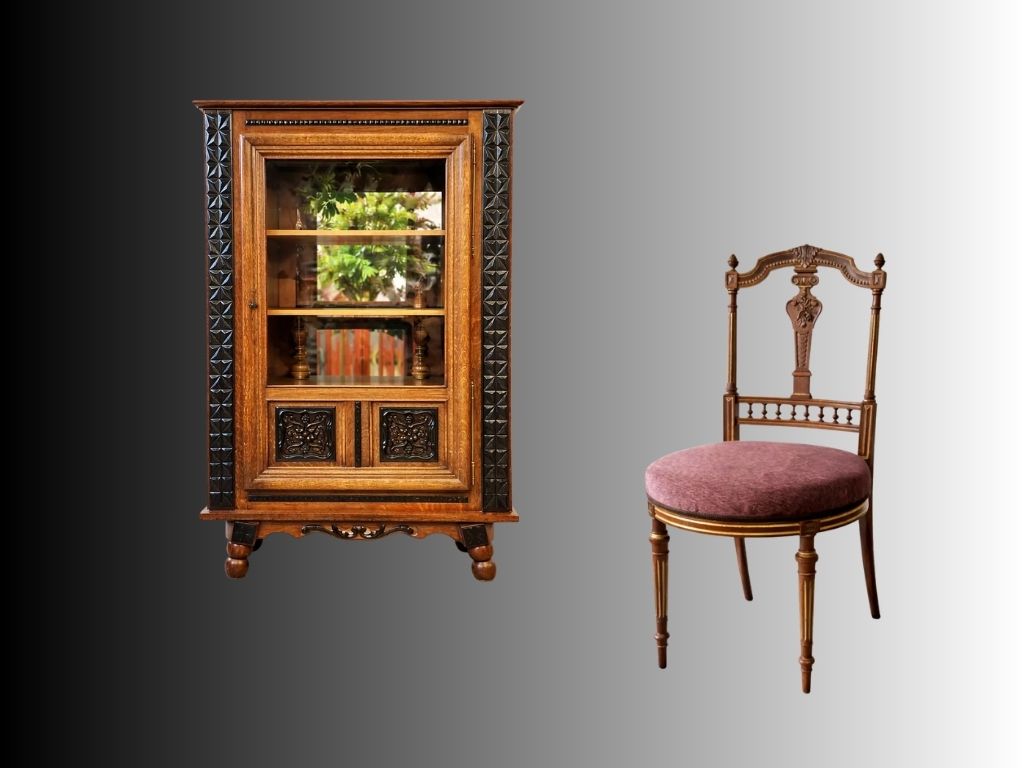 Neuheiten: Vitrine und Stuhl