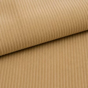 Gefalteter hellbrauner Cord Polsterstoff aus englischer Manufaktur