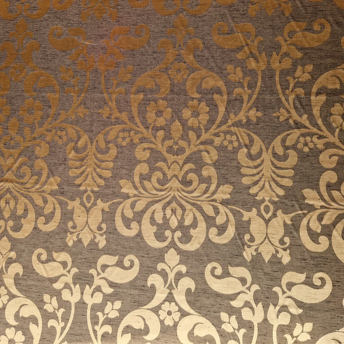Hochwertiger englischer Manufakturstoff Polsterstoff Möbelstoff Jacquard Gold Braun mit floralem Damastmuster