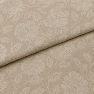 Hochwertiger englischer Manufakturstoff als hellbrauner floral gemusterter Webvelours einmal gefaltet