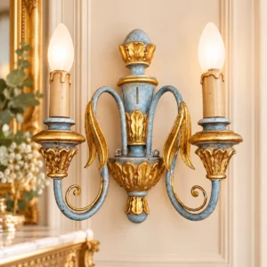 Antike zweiflammige Wandleuchte im Louis-XVI-Stil blau vergoldet